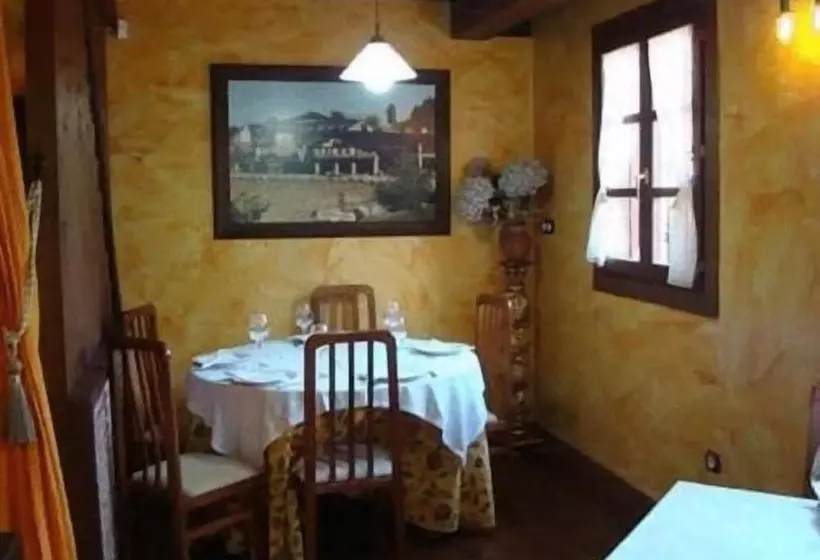 בית מלון כפרי Posada Restaurante Prada A Tope