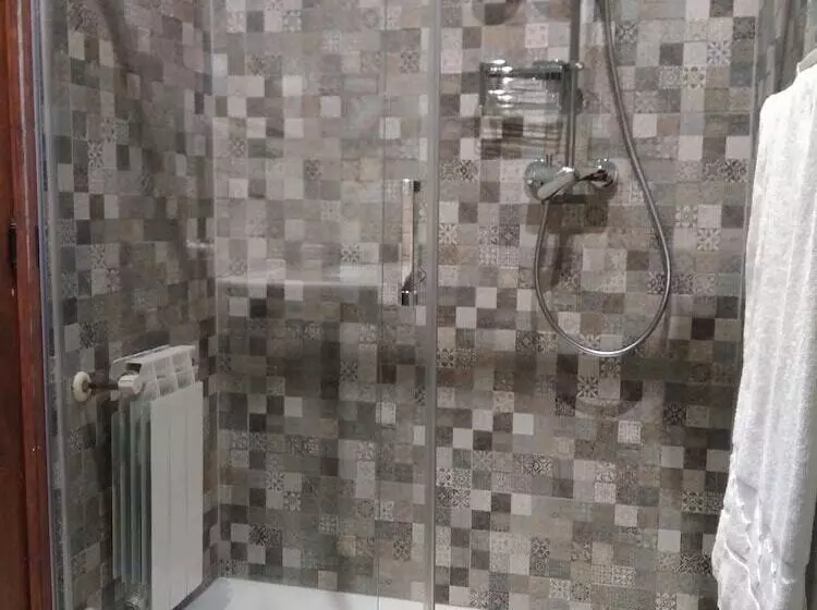 בית מלון כפרי Posada Restaurante Prada A Tope