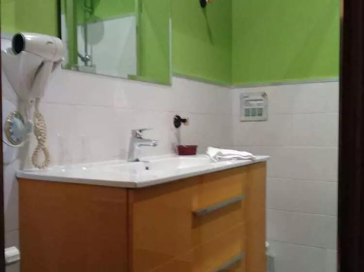 בית מלון כפרי Posada Restaurante Prada A Tope