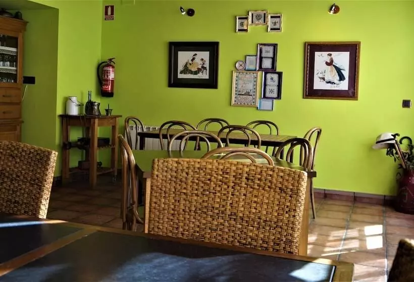 فندق ريفى Rural Palacio Fernández Heres