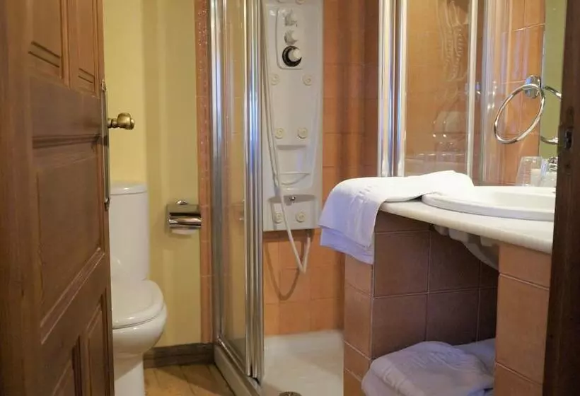 فندق ريفى Rural Palacio Fernández Heres