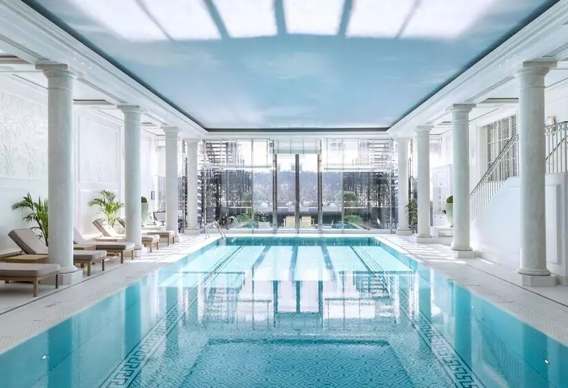 Hôtel Shangri La Paris