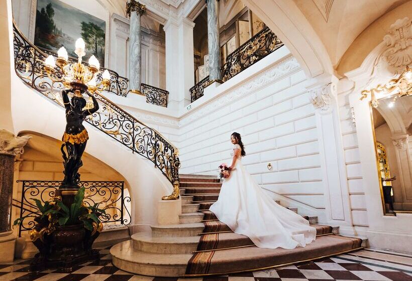 ホテル Shangri La Paris