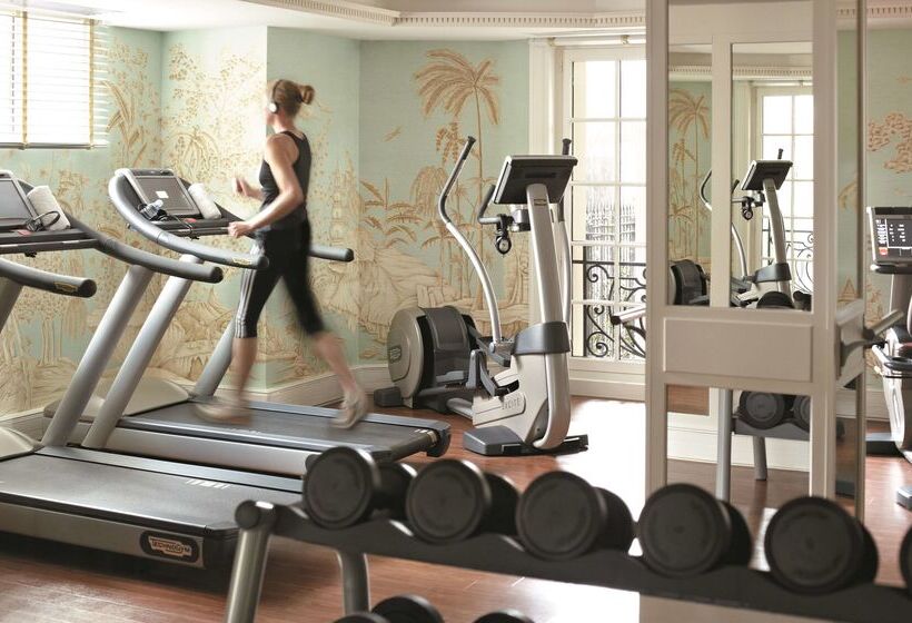 ホテル Shangri La Paris