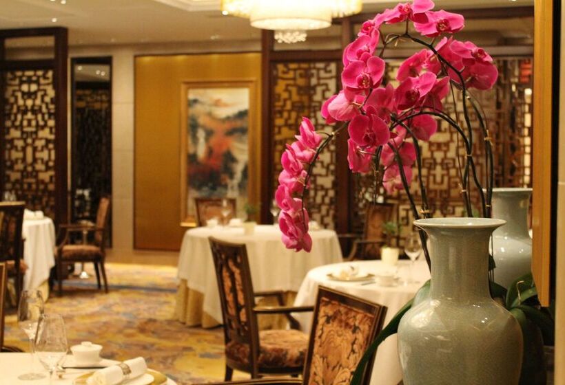 ホテル Shangri La Paris