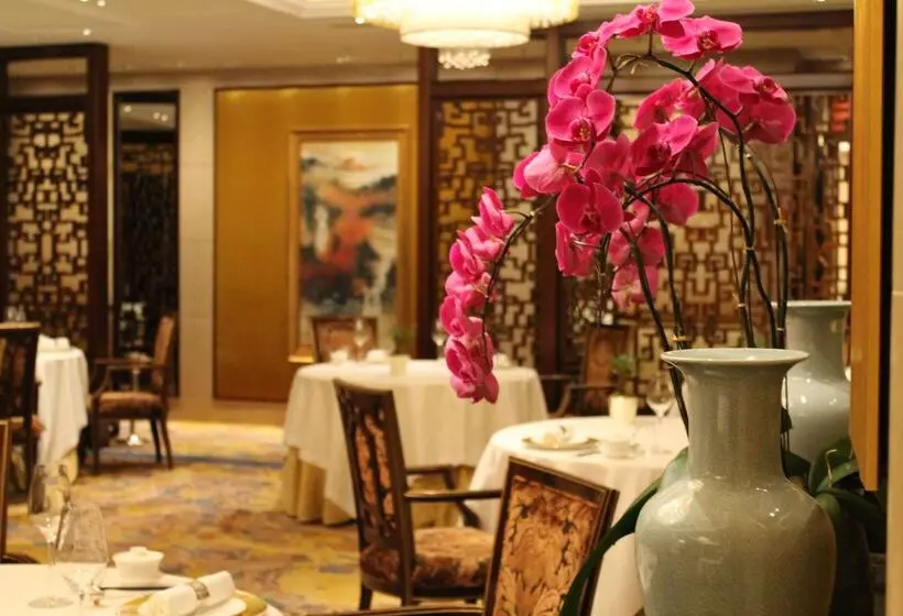 Hôtel Shangri La Paris