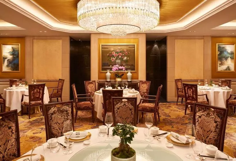 Hôtel Shangri La Paris