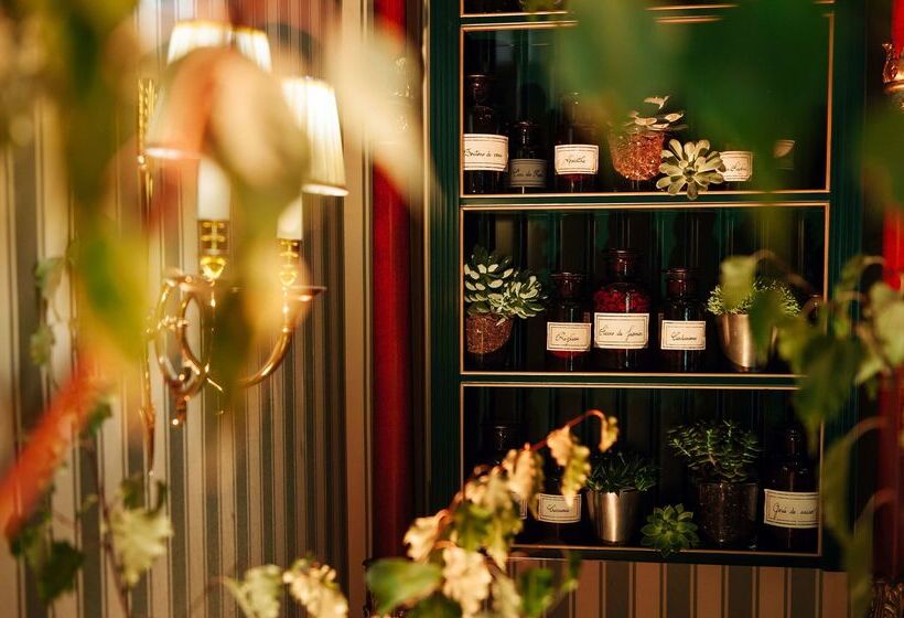 ホテル Shangri La Paris