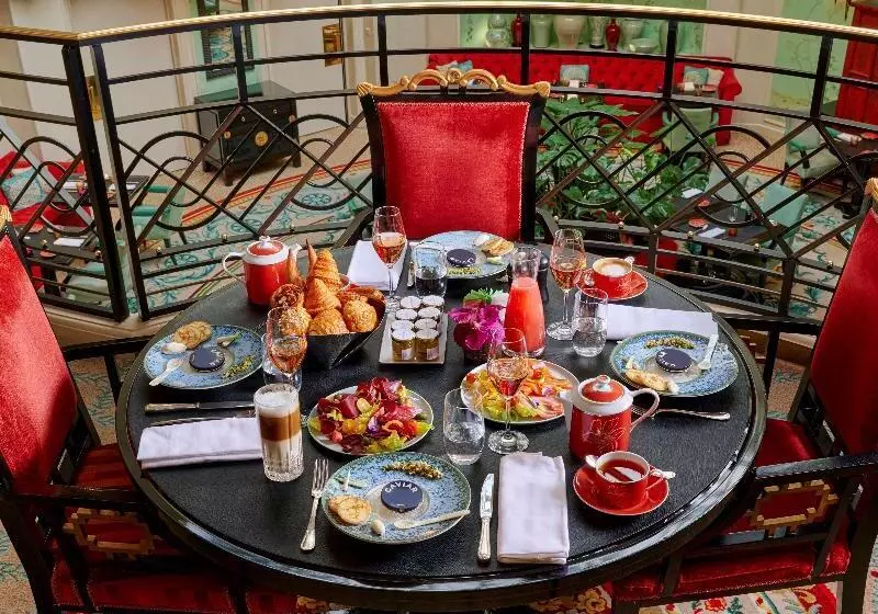 Hôtel Shangri La Paris