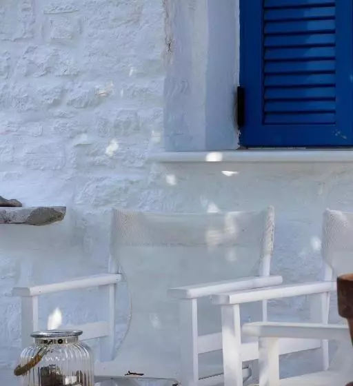 Margarita Studios Ambelas