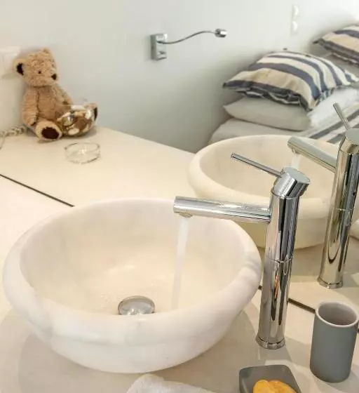 Margarita Studios Ambelas