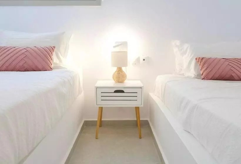 Margarita Studios Ambelas