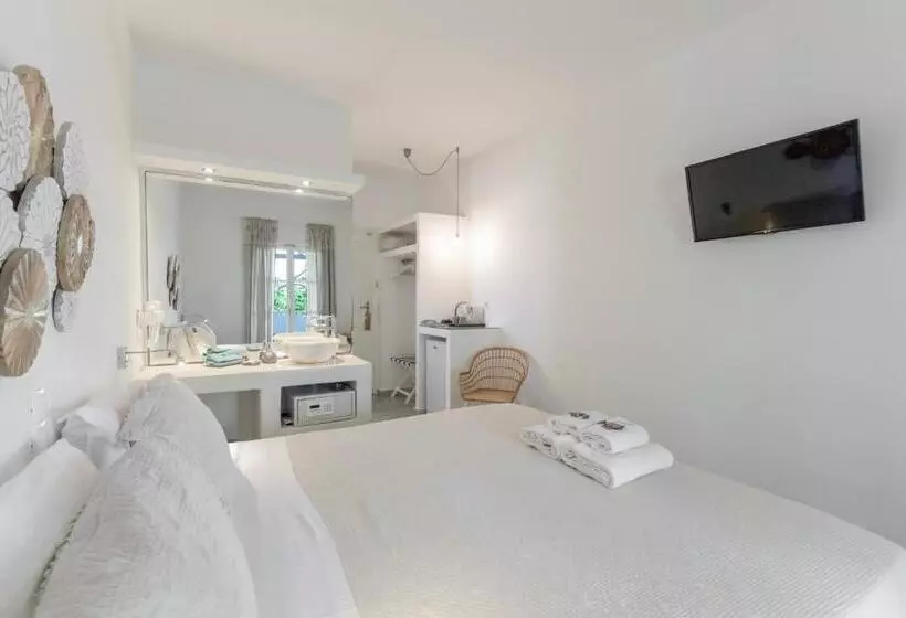 Margarita Studios Ambelas