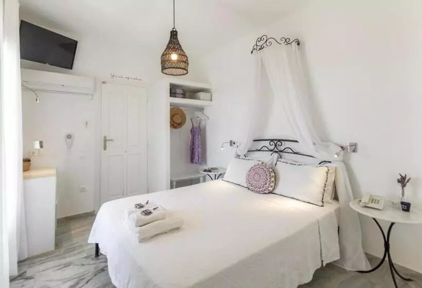 Margarita Studios Ambelas