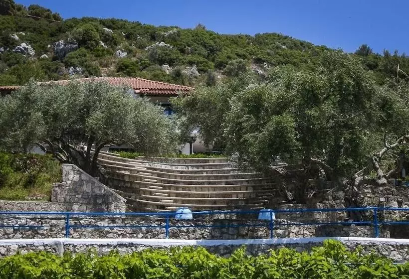 Metaxatos Apartments