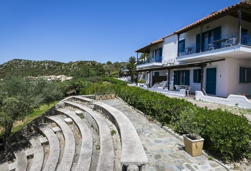 Metaxatos Apartments