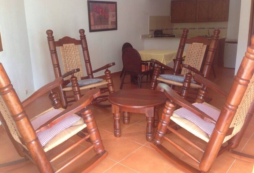 Aparta Hotel Cayo Arena Montecristi