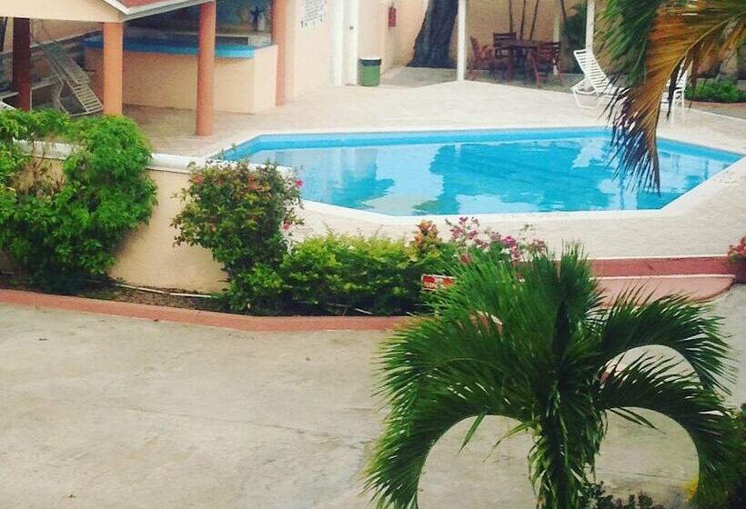 Aparta Hotel Cayo Arena Montecristi