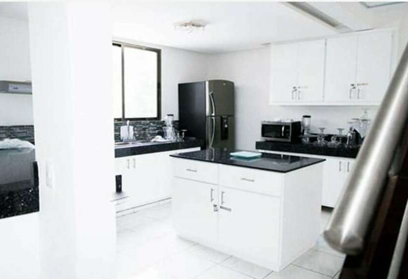 ホテル Hostal Tokio   Hostel