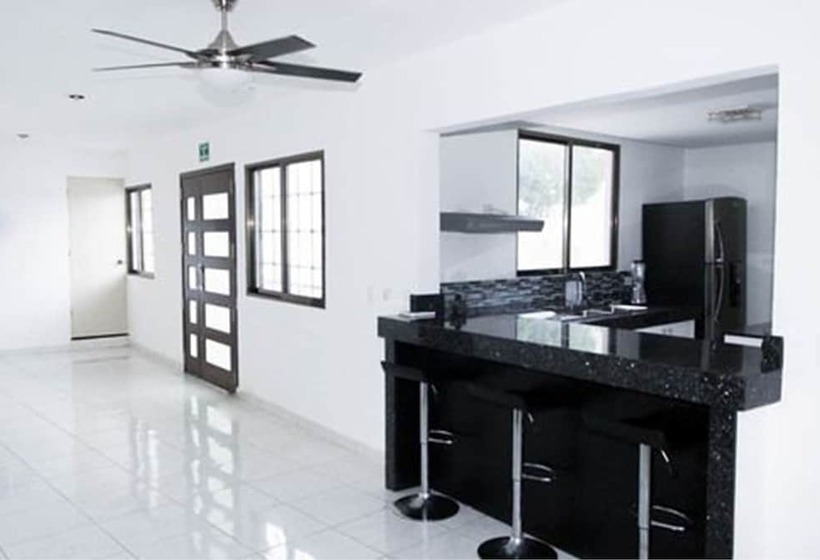 ホテル Hostal Tokio   Hostel