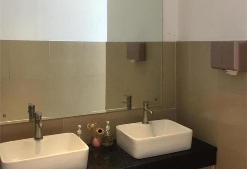 Borrman Hotel Maoming Avenue Donghui City