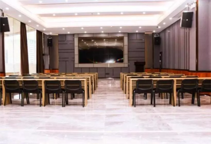 Borrman Hotel Maoming Avenue Donghui City