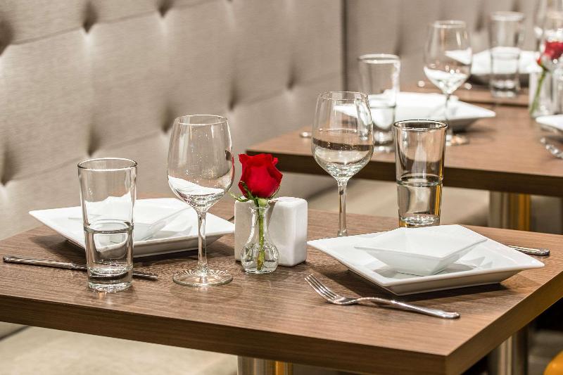 Cambria Hotel Louisville Downtown Whiskey Row