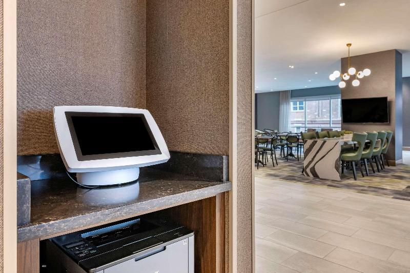 Cambria Hotel Louisville Downtown Whiskey Row