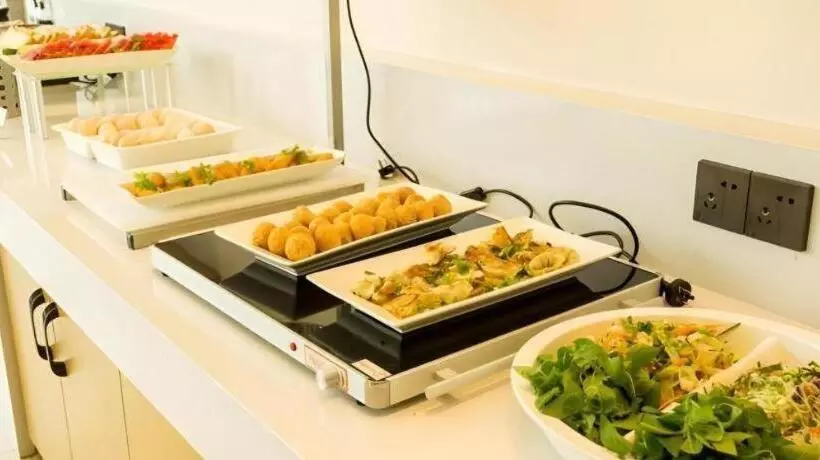 ホテル City Comfort Inn Xiangyang Railway Station