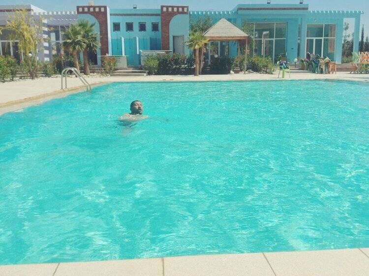 호텔 Complexe Touristique Abayno