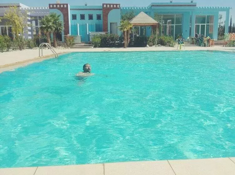 Hotelli Complexe Touristique Abayno