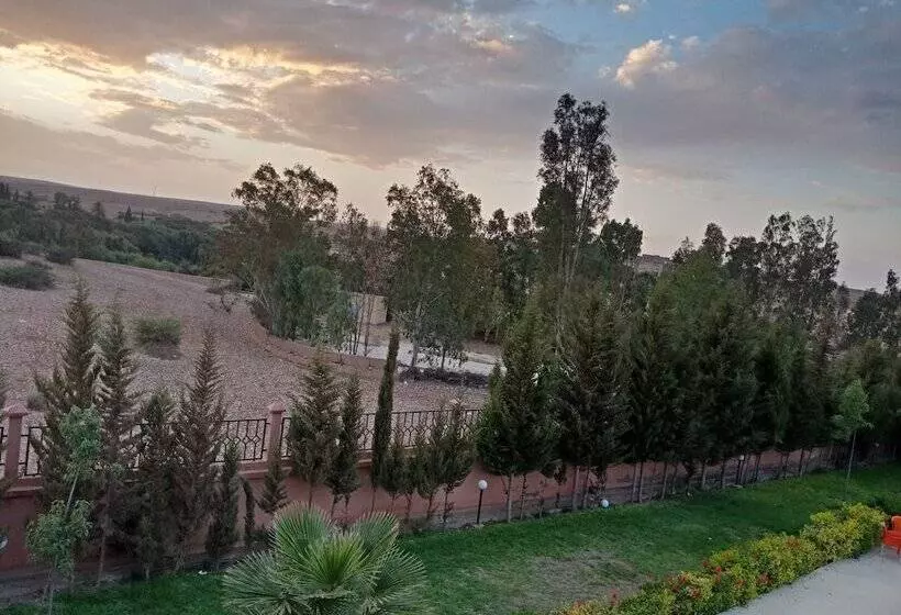 Hotelli Complexe Touristique Abayno