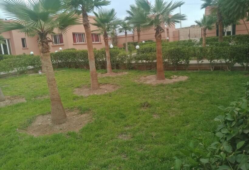 호텔 Complexe Touristique Abayno