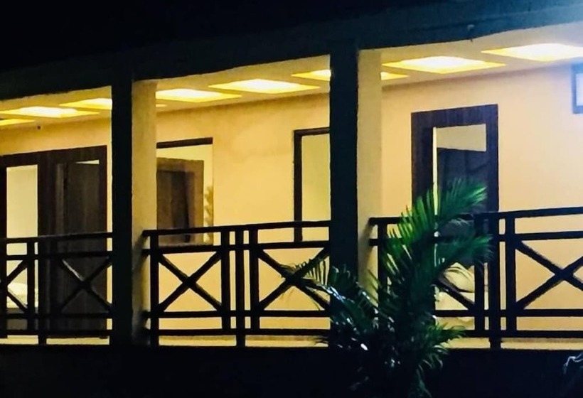 Hotel Khalsa Lake View Resort