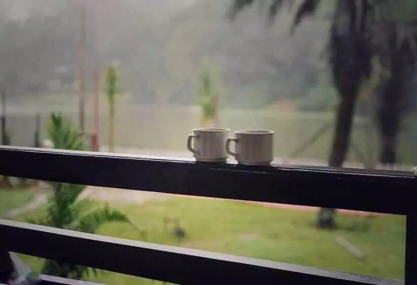 ホテル Khalsa Lake View Resort