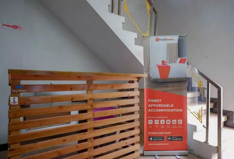 Hotelli Reddoorz Syariah Near Komplek Candi Arjuna Dieng