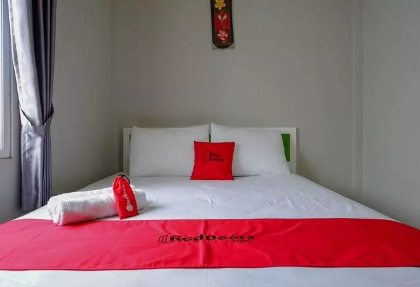 Hotelli Reddoorz Syariah Near Komplek Candi Arjuna Dieng