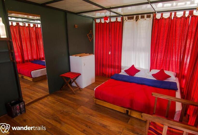 Hotel Whispering Willows