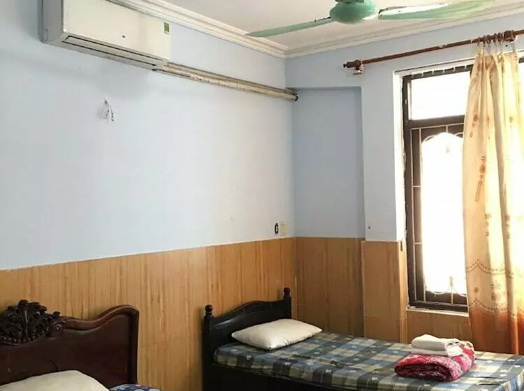 Nam Phuong Motel By Oyo Rooms