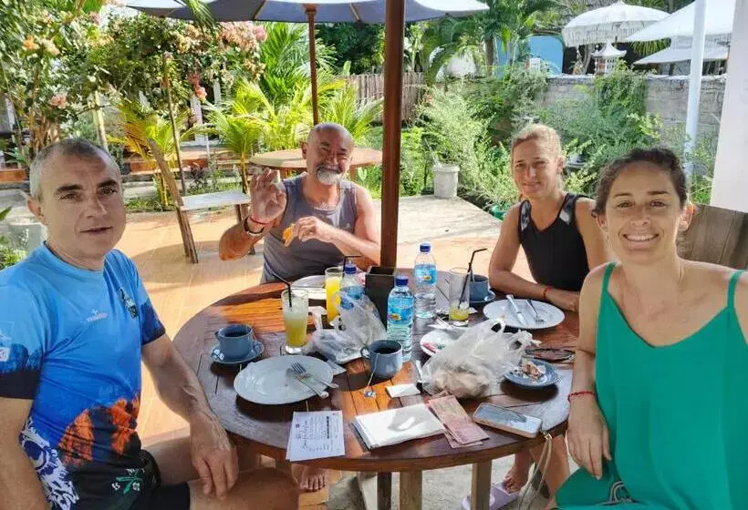 پانسیون Balengku Homestay