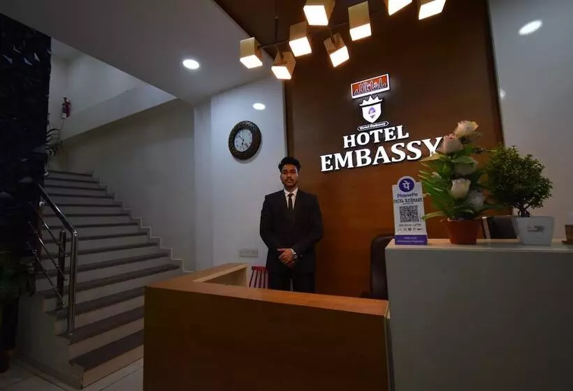 ホテル Embassy