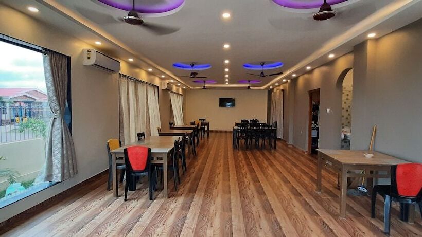 Hotel Mohana Beach Resort