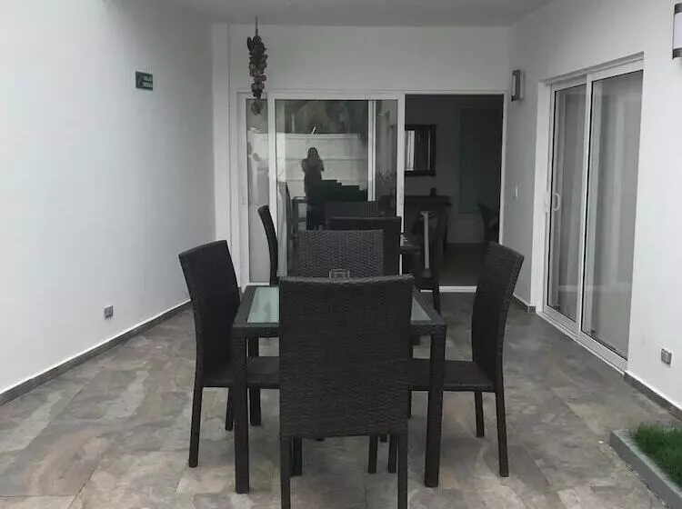 Hotelli Providence Breeze