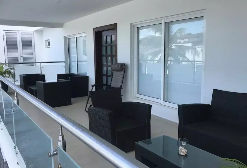 Hotelli Providence Breeze