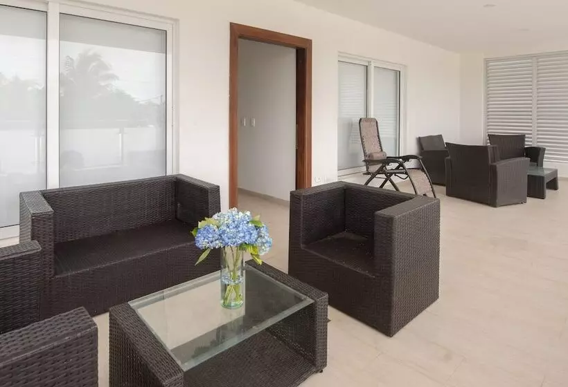 Hotelli Providence Breeze