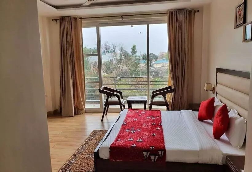 ホテル Serene Suites