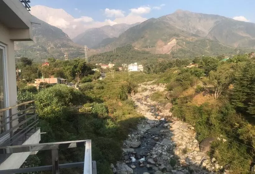 ホテル Serene Suites