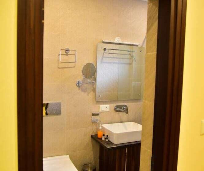 酒店 Serene Suites