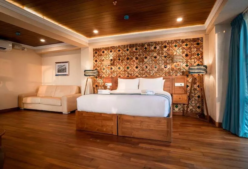 State Beach Resort & Spa