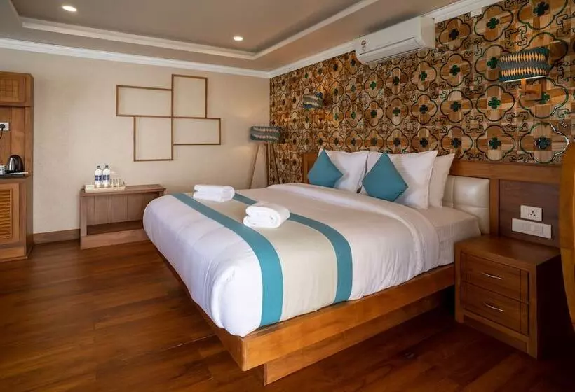 State Beach Resort & Spa